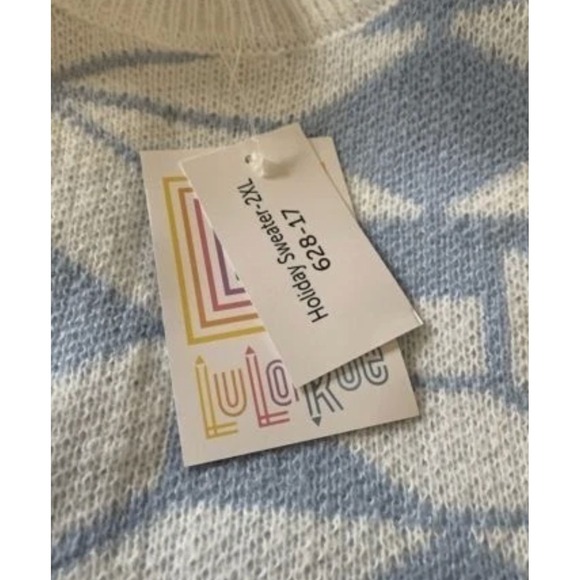 LuLaRoe Womens Size 2XL Holiday Sweater Christmas Snowflakes Blue White XXL NWT - Picture 2 of 3